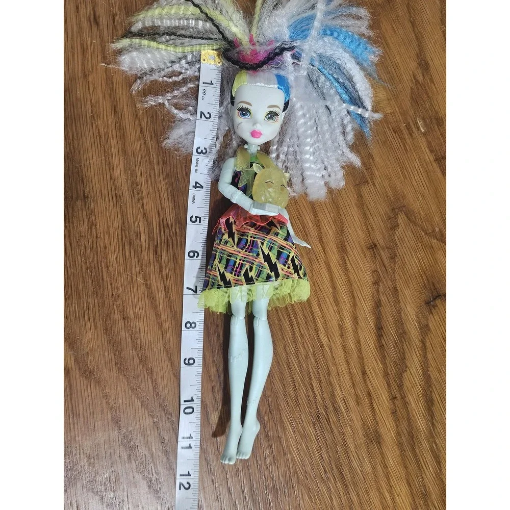 Mattel Monster High Electrified Frankie Stein 11in Fashion Doll Battery Backpack